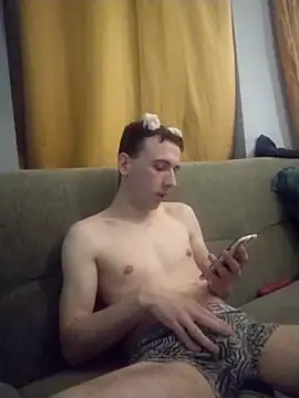 Malyj12 online show from November 28, 2025, 11:40 pm