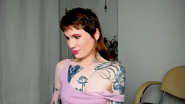 FogFoggyLove online show from December 1, 2025, 9:20 pm