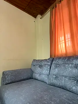 Diego Navas1 online show from December 17, 2025, 1:28 pm