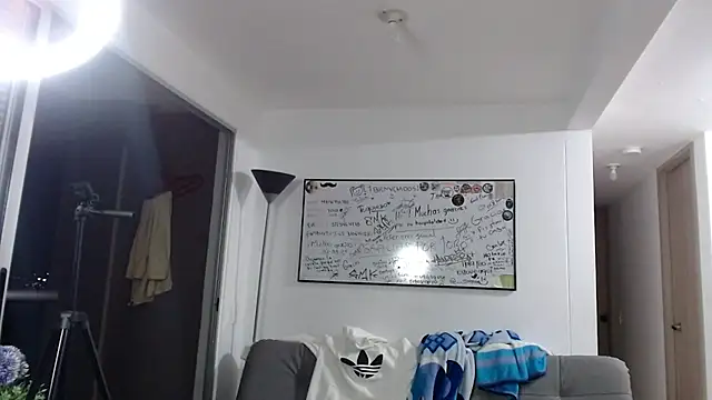 katy charlot online show from November 29, 2025, 2:36 am