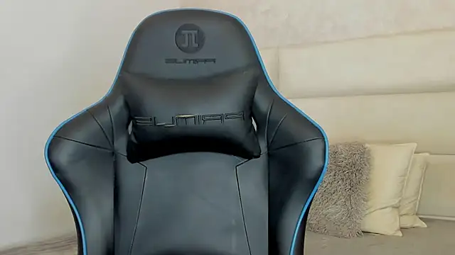 Snapshot of maddox_santana chatting on December 15, 2025, 8:07 am maddox santana online show from December 15, 2025, 8:07 am