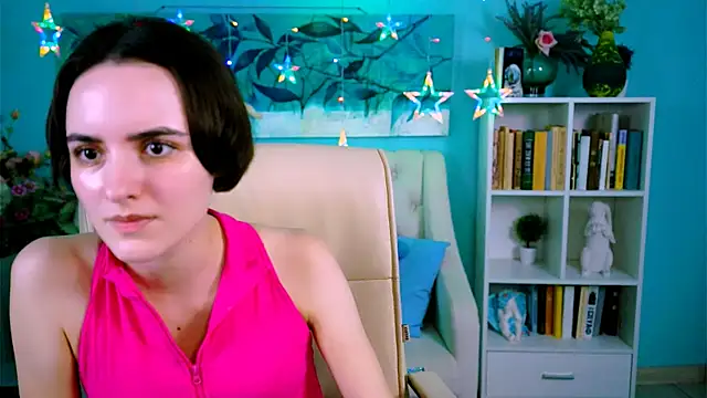 Snapshot of KateWillows chatting on November 28, 2025, 12:41 pm KateWillows online show from November 28, 2025, 12:41 pm