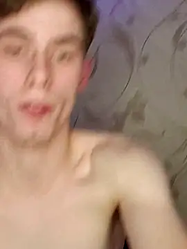 Snapshot of FreeRich chatting on December 3, 2025, 7:56 pm FreeRich online show from December 3, 2025, 7:56 pm