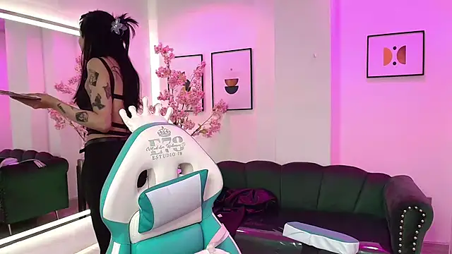 Snapshot of myla_evans chatting on December 3, 2025, 12:36 pm myla evans online show from December 3, 2025, 12:36 pm