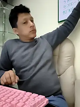 Snapshot of KairoStormX chatting on December 15, 2025, 9:30 pm KairoStormX online show from December 15, 2025, 9:30 pm