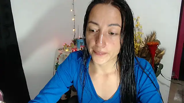 Megaan-love5 online show from December 3, 2025, 3:58 am