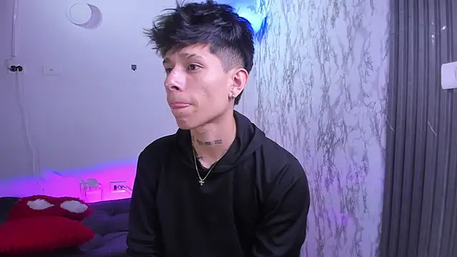 Snapshot of Jake_beach_ chatting on December 3, 2025, 1:46 am Jake beach online show from December 3, 2025, 1:46 am