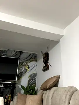 kayla lumin online show from December 4, 2025, 3:38 am