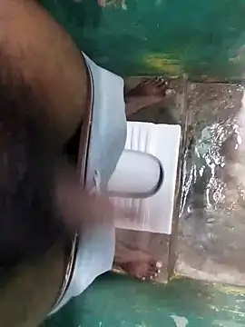 Snapshot of aguyforgay chatting on December 2, 2025, 4:40 am aguyforgay online show from December 2, 2025, 4:40 am