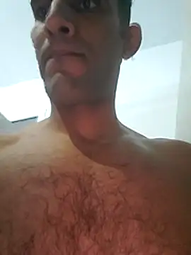 oussamaxuuu online show from December 1, 2025, 5:51 pm