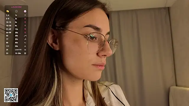 NilaBartkus online show from December 3, 2025, 5:00 pm