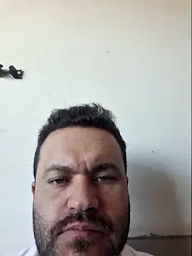 comeseucuzinh online show from December 4, 2025, 5:21 pm