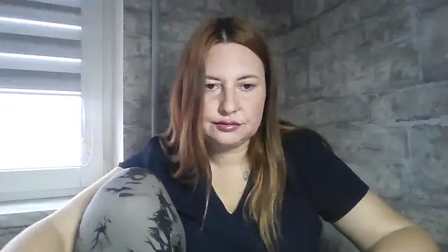 Cute Juliia online show from December 1, 2025, 8:08 am