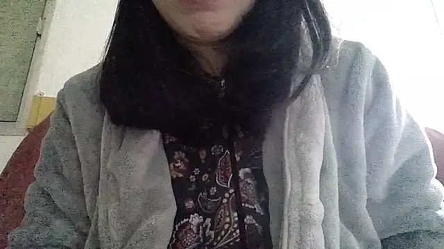 gatitachula93 online show from December 5, 2025, 12:25 pm