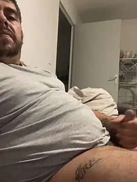 Snapshot of gaydavignon chatting on December 1, 2025, 1:10 am gaydavignon online show from December 1, 2025, 1:10 am