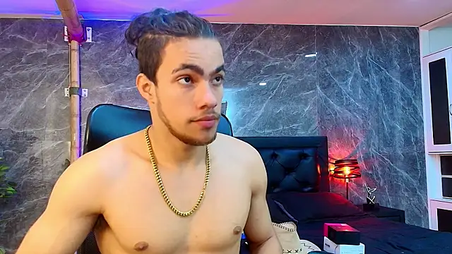 Snapshot of PatrickS25 chatting on December 5, 2025, 4:10 am PatrickS25 online show from December 5, 2025, 4:10 am