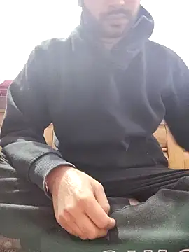 Snapshot of AlphaAura460 chatting on December 5, 2025, 2:42 am AlphaAura460 online show from December 5, 2025, 2:42 am