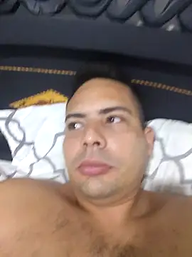 Snapshot of Dragoruz chatting on December 1, 2025, 9:03 am Dragoruz online show from December 1, 2025, 9:03 am