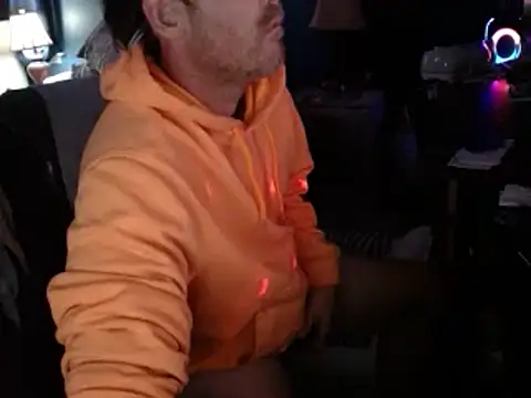 BamaBoi40AL online show from December 1, 2025, 8:52 am