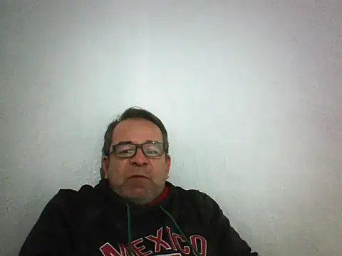 Snapshot of Riatarica69 chatting on December 2, 2025, 2:17 am Riatarica69 online show from December 2, 2025, 2:17 am