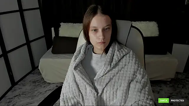 Snapshot of KrisDoeil chatting on December 14, 2025, 2:06 am KrisDoeil online show from December 14, 2025, 2:06 am