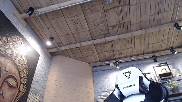 NaughtyNebula online show from December 5, 2025, 4:47 pm