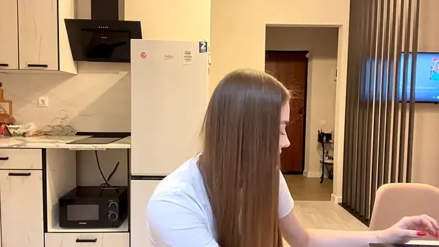 Adelle Love online show from December 4, 2025, 9:07 am