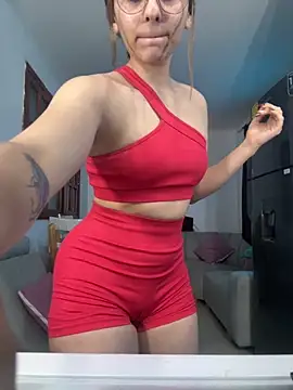 MollyZanderbond online show from December 2, 2025, 9:43 pm