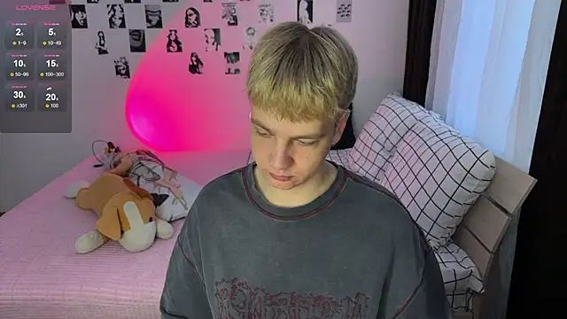 olivertasty2 online show from December 15, 2025, 12:42 pm