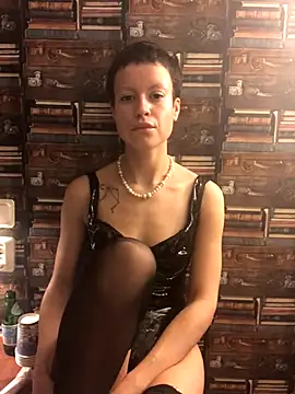 YoungDutchRuby online show from December 3, 2025, 2:48 pm