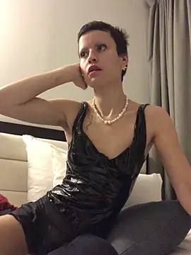 YoungDutchRuby online show from December 5, 2025, 2:36 pm