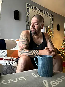  online show from December 4, 2025, 4:38 pm