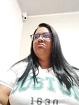 Snapshot of Carameloswing1 chatting on December 4, 2025, 12:47 pm Carameloswing1 online show from December 4, 2025, 12:47 pm