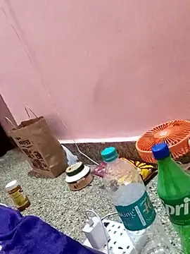 Snapshot of story-forest chatting on December 16, 2025, 8:41 am story-forest online show from December 16, 2025, 8:41 am