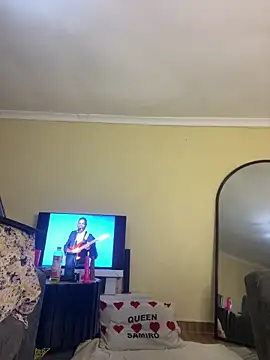 Snapshot of Privy001 chatting on December 14, 2025, 2:55 pm Privy001 online show from December 14, 2025, 2:55 pm