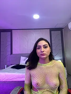 Niicoletta White online show from December 17, 2025, 10:05 pm