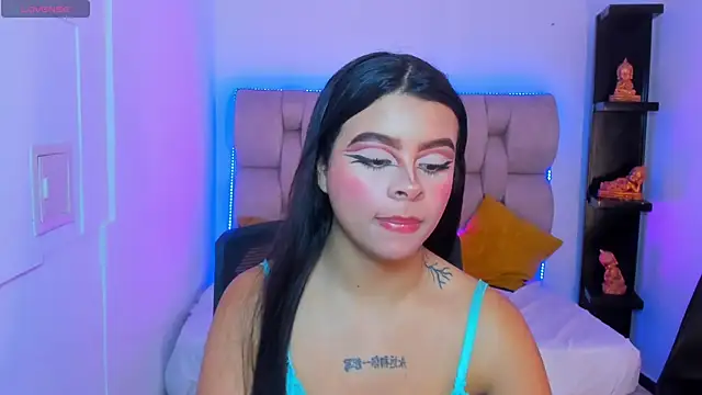 DakottaHilton online show from December 4, 2025, 9:56 pm