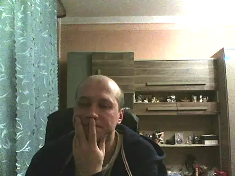 Snapshot of Egorij83 chatting on December 5, 2025, 4:32 am Egorij83 online show from December 5, 2025, 4:32 am