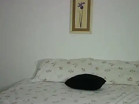 Snapshot of katerinepol chatting on December 14, 2025, 2:06 am katerinepol online show from December 14, 2025, 2:06 am