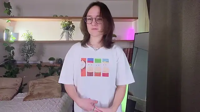 Snapshot of ChongFefer chatting on December 15, 2025, 1:43 am ChongFefer online show from December 15, 2025, 1:43 am