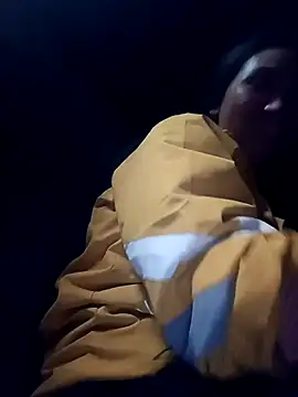 Lorena-a online show from December 5, 2025, 2:09 am