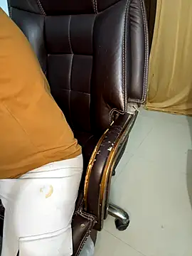 vampirex7 online show from December 3, 2025, 4:05 pm