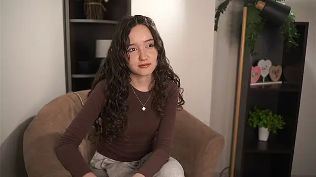 Snapshot of WillowZeme chatting on December 15, 2025, 5:01 am WillowZeme online show from December 15, 2025, 5:01 am