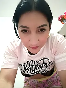 Snapshot of jade_nevez9090 chatting on December 5, 2025, 4:32 am jade nevez9090 online show from December 5, 2025, 4:32 am