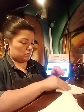 Luna Maar  online show from December 17, 2025, 12:05 am