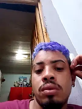 Snapshot of 071197Renan chatting on December 15, 2025, 9:52 pm 071197Renan online show from December 15, 2025, 9:52 pm