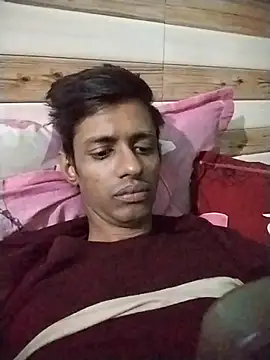 bottomnoida online show from December 5, 2025, 3:48 am