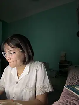 polly chan online show from December 5, 2025, 7:06 am