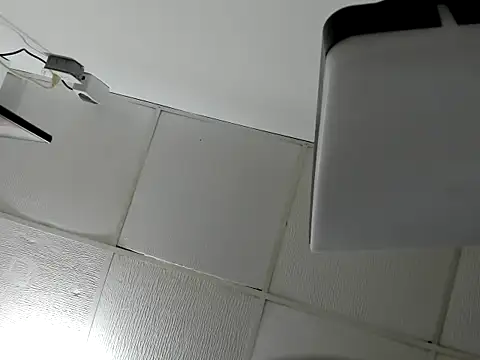 Snapshot of Foxyhot_696 chatting on December 19, 2025, 2:13 pm Foxyhot 696 online show from December 19, 2025, 2:13 pm