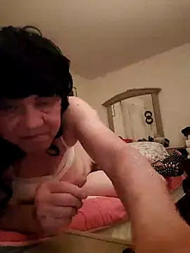 Snapshot of aivitranxxx chatting on December 17, 2025, 8:09 am aivitranxxx online show from December 17, 2025, 8:09 am